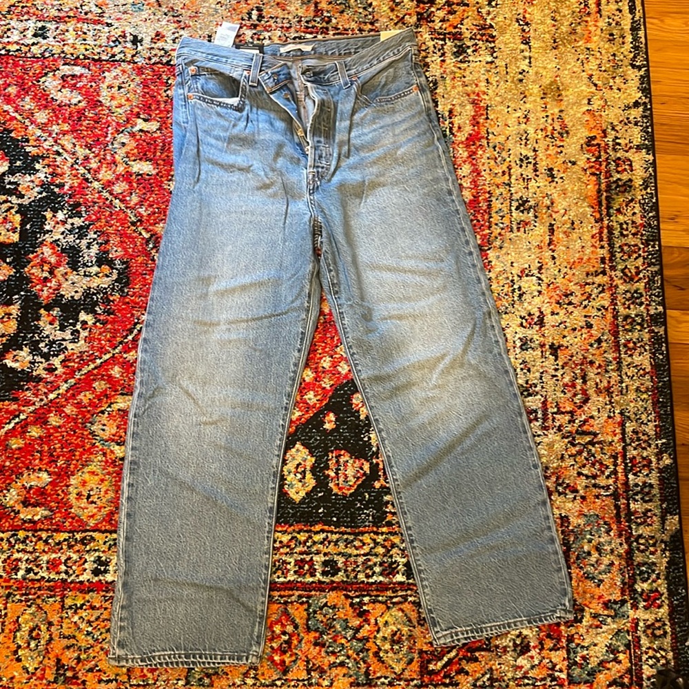Levi’s rib cage straight ankle jeans